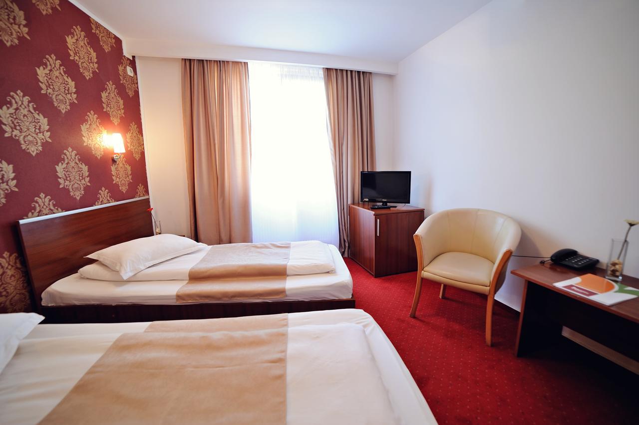 Hotel Roberto Slanic Prahova Luaran gambar